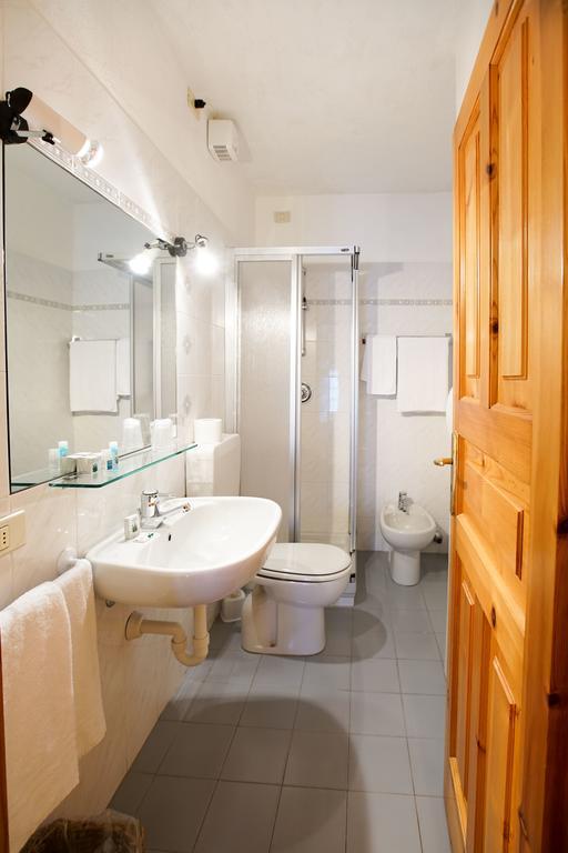 Hotel Locanda Belvedere 쿠르마예 외부 사진
