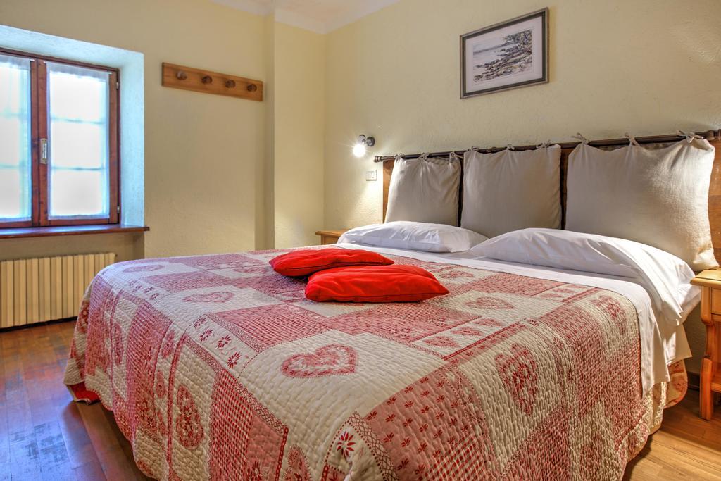 Hotel Locanda Belvedere 쿠르마예 외부 사진
