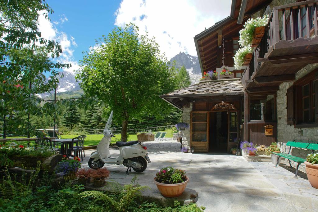 Hotel Locanda Belvedere 쿠르마예 외부 사진