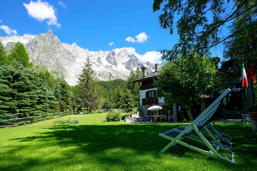 Hotel Locanda Belvedere 쿠르마예 외부 사진